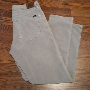 Faherty Slim Straight Jeans in Light Gray/Green